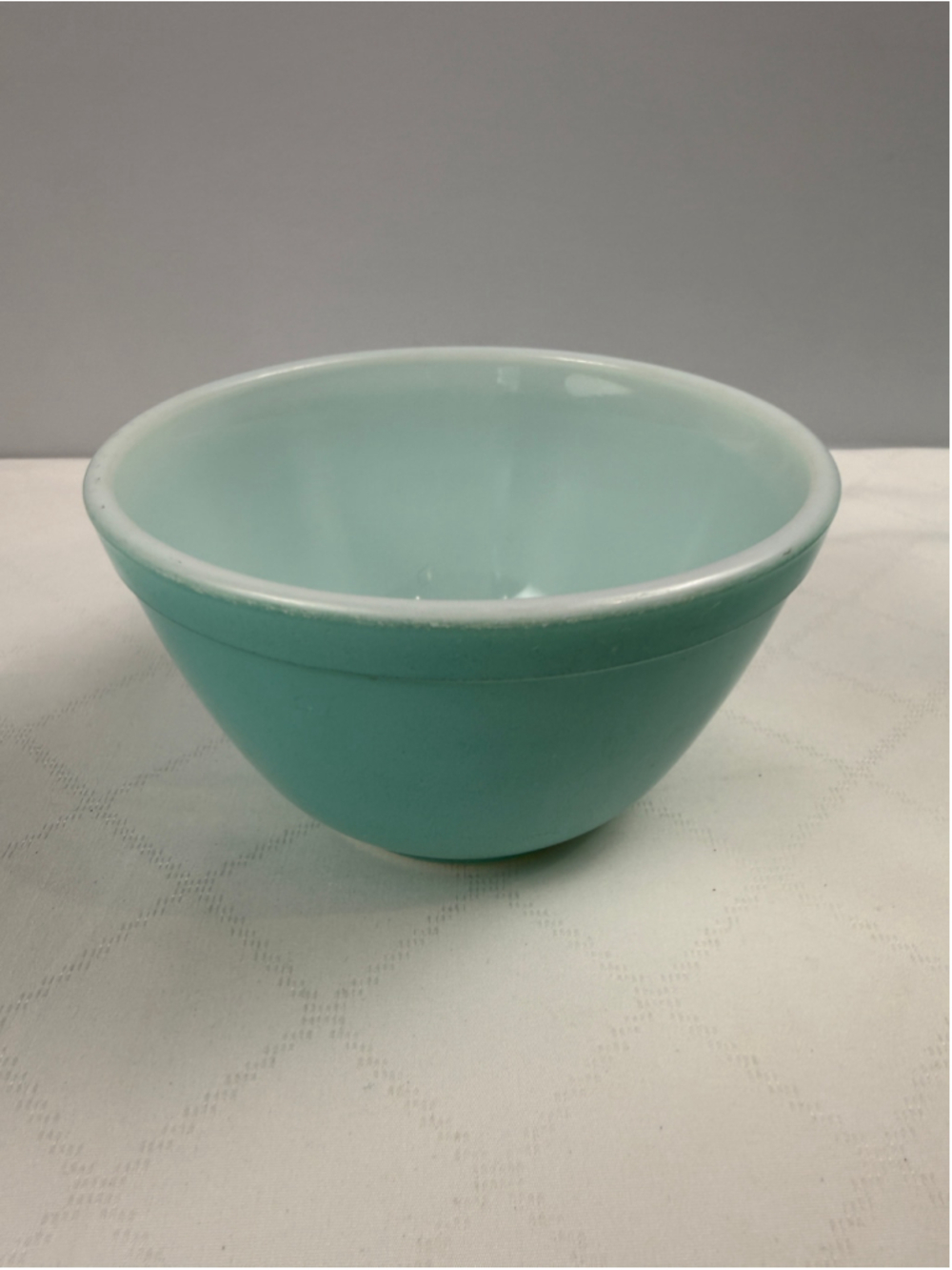 Vintage Pyrex 401 Robin Egg Blue Turquoise Mixing Bowl